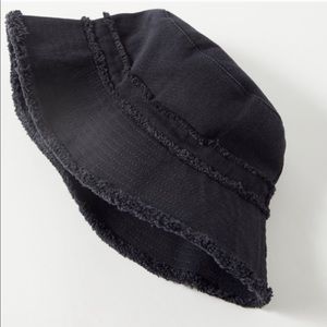 Urban Outfitters bucket hat